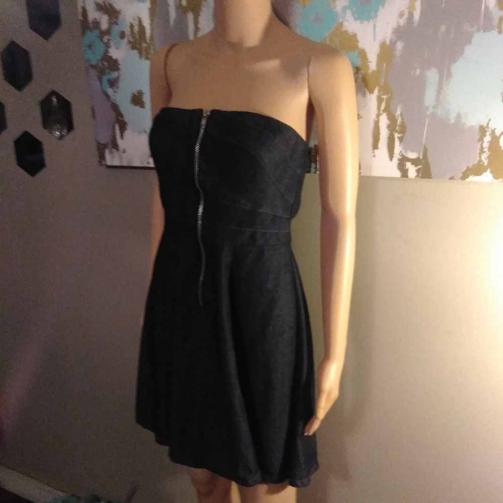 Dark blue sleeveless dress